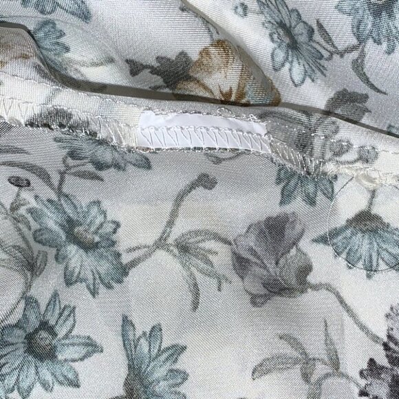 Zara floral Lace Satin Blouse with ruffle sleeves size Medium - Picture 12 of 14